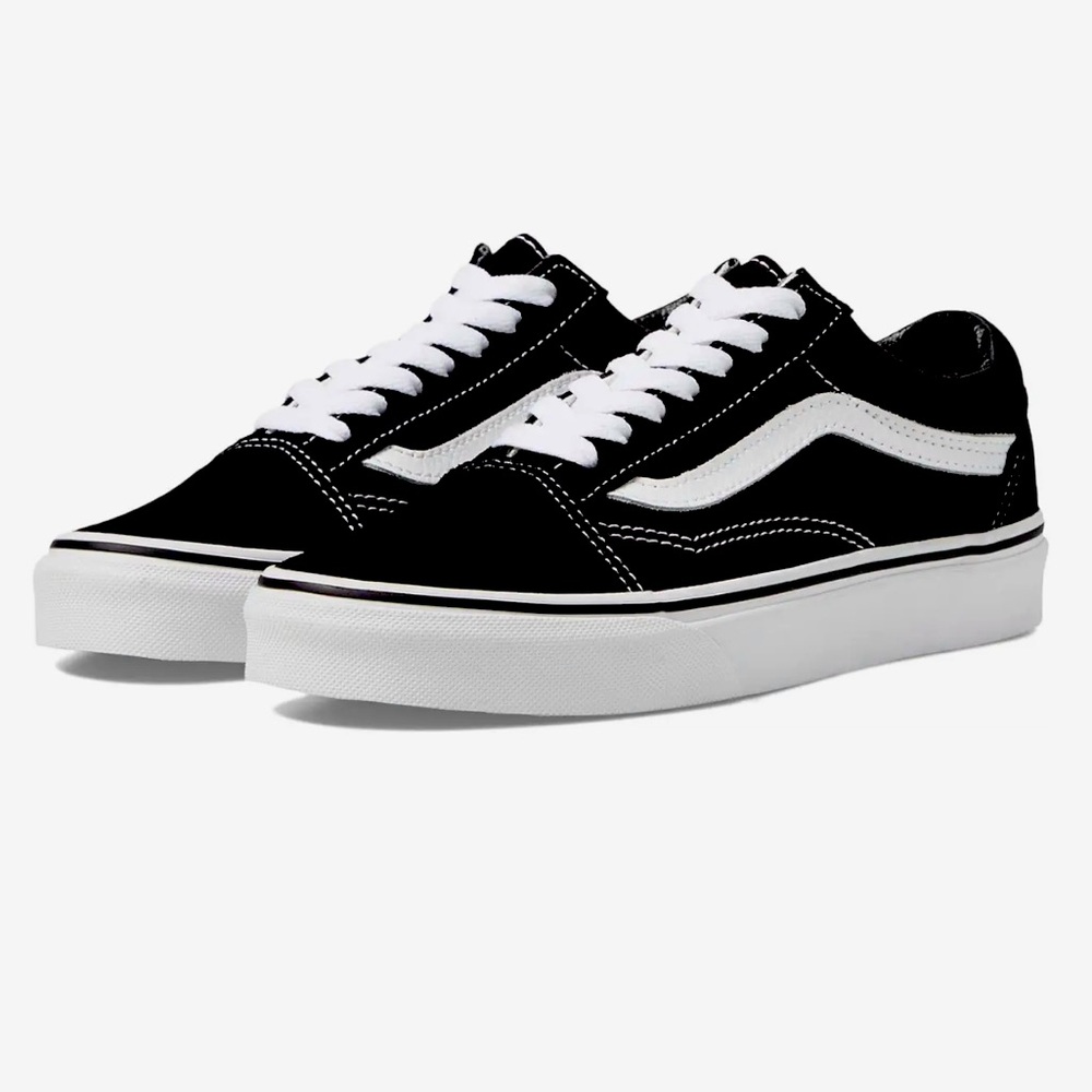 Brand new Vans sneakers (unisex)